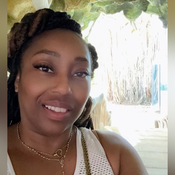 Meet your Posher, Madeline - Picture 4 of 4